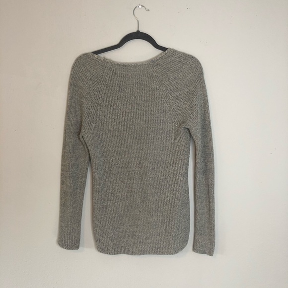 Gap Sweater EUC - Picture 2 of 3